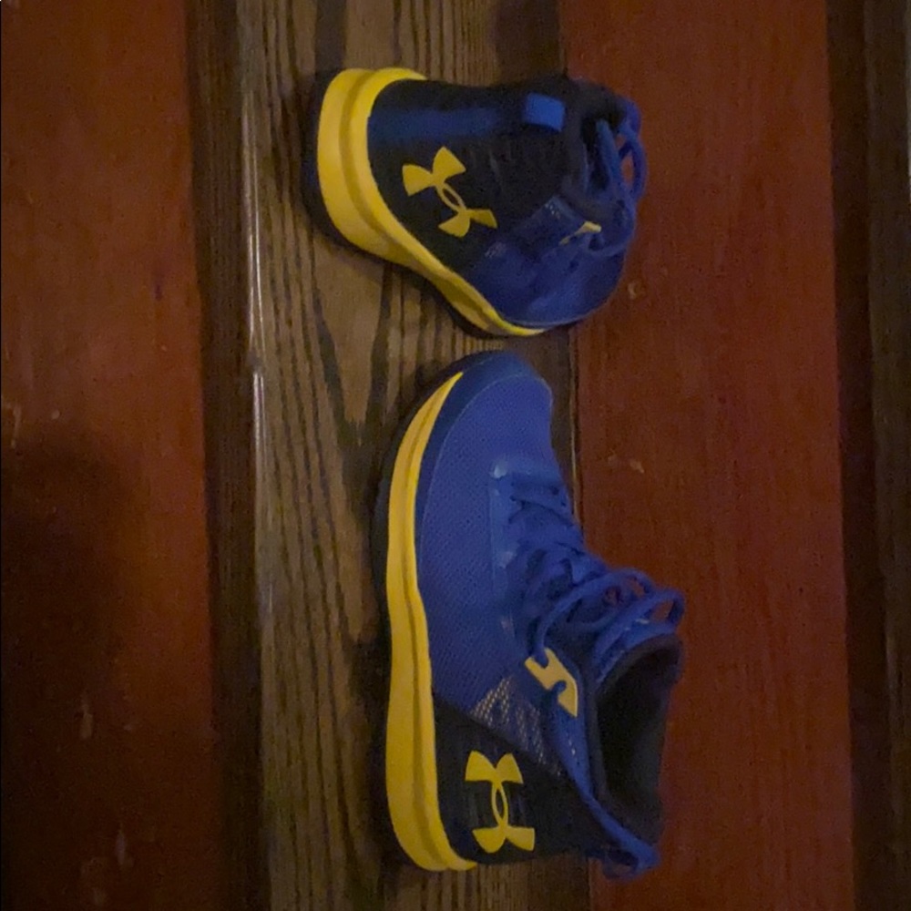 Boys under armour high top shoes